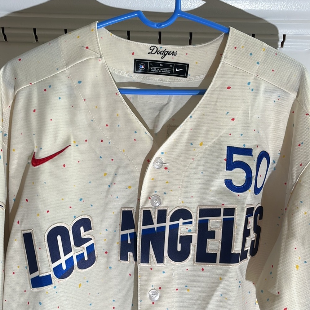 Los Angeles Dodgers Mookie Betts Baseball Jersey City Connect Men’s Size XL - Picture 3 of 8